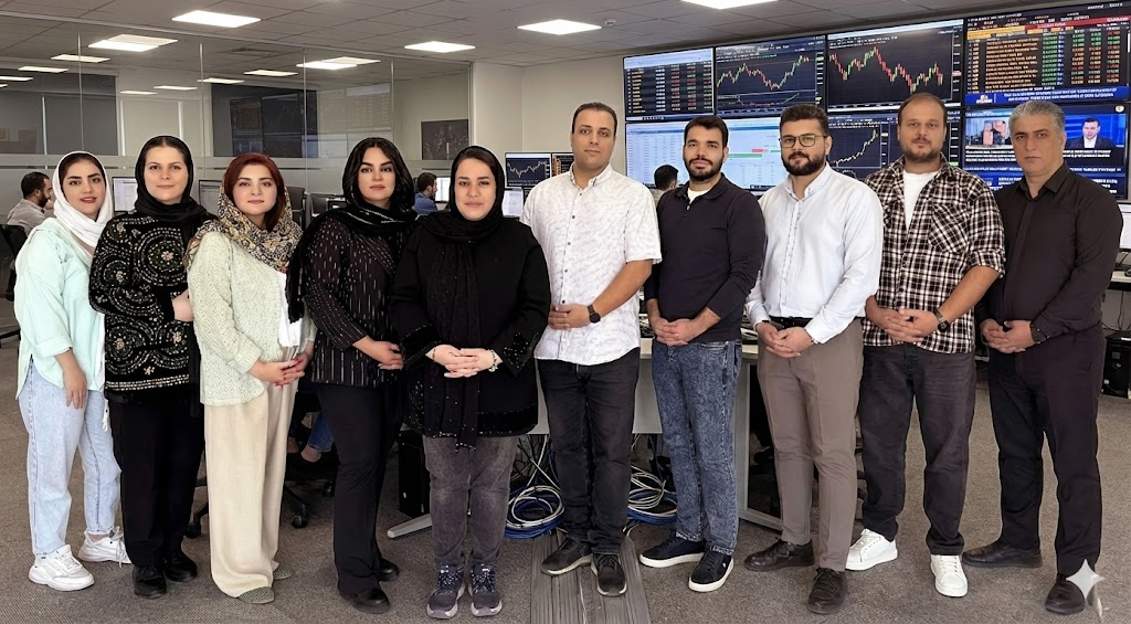 تیم آموزش و پشتیبانی